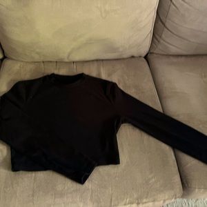 Black long sleeve crop top